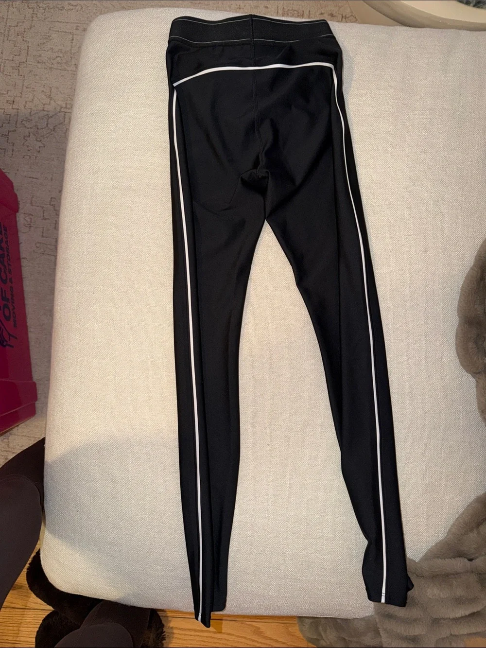 ALO Yoga Black Leggings with White Side Stripe
